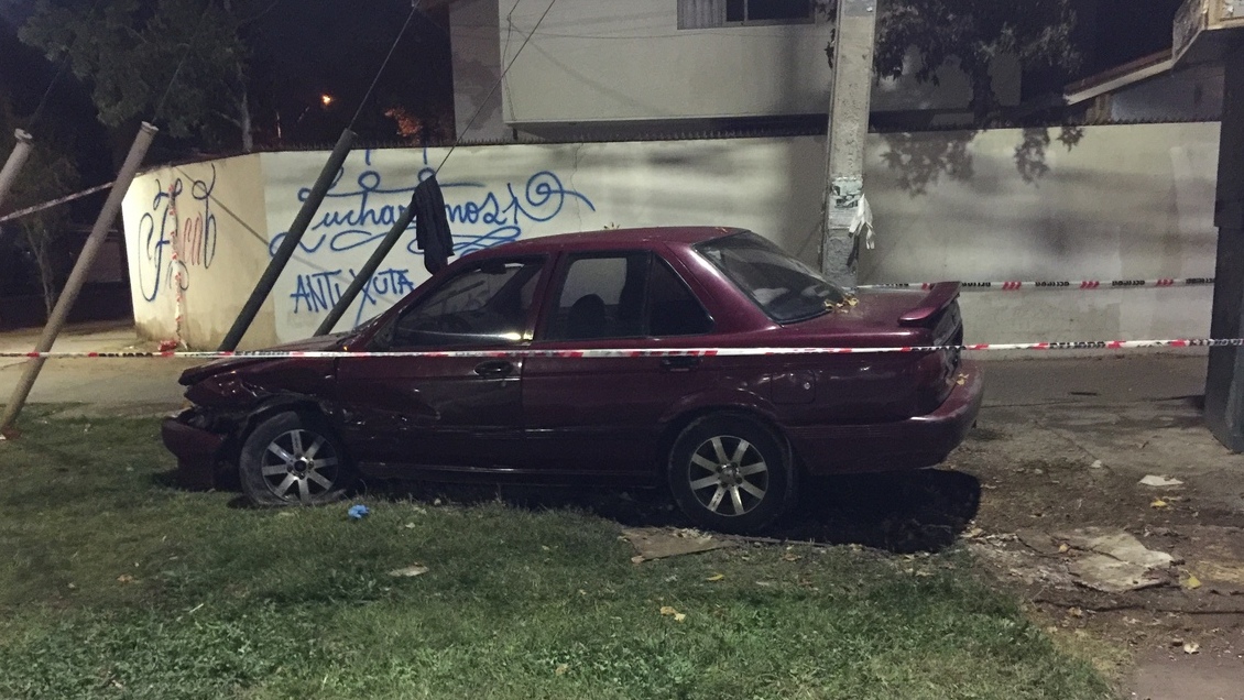 Sujetos intentaron huir de fiscalización y terminaron atropellando dos peatones en Ñuñoa