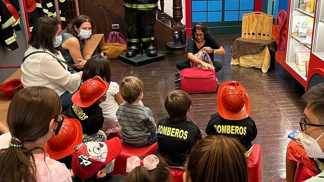 Mes del Libro: Museo de Bomberos invita a celebrar en su Cuartel de Lectura