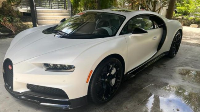 Bad Bunny revoluciona internet con la venta de su automóvil Bugatti