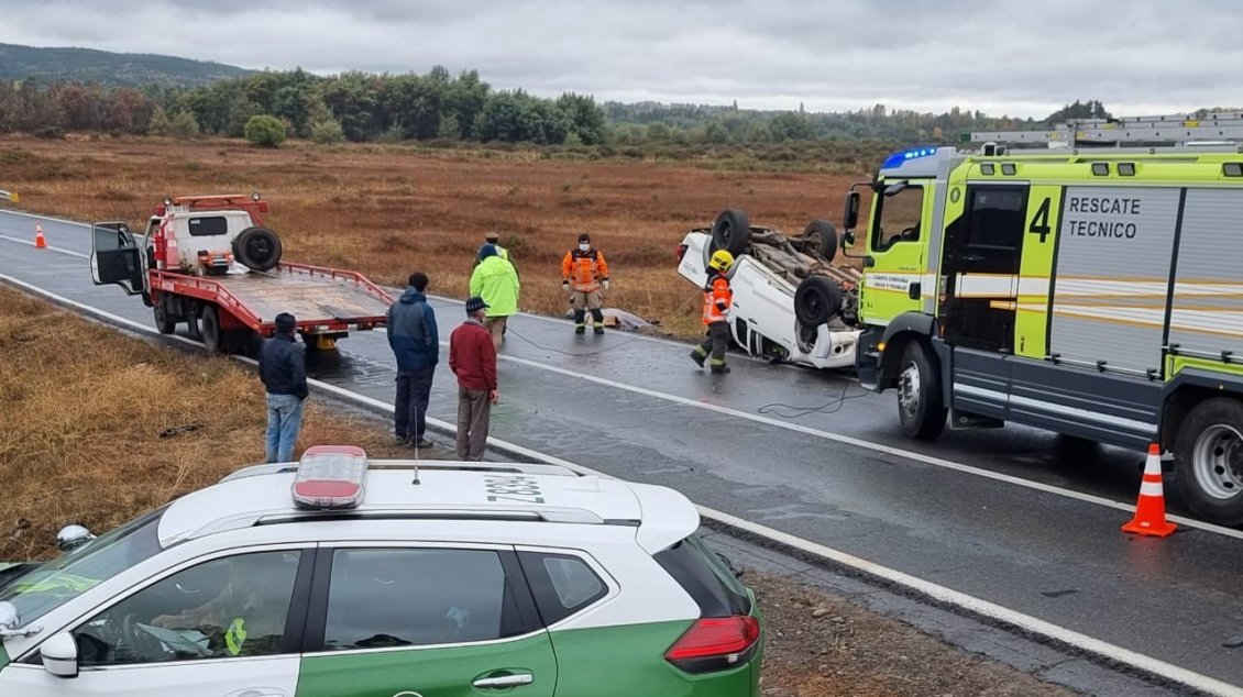Adulto mayor falleció tras volcamiento de su camioneta entre Chillán y Portezuelo