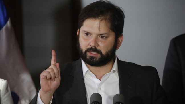 Gobierno emprenderá acciones legales contra sujeto que le lanzó una piedra a Gabriel Boric