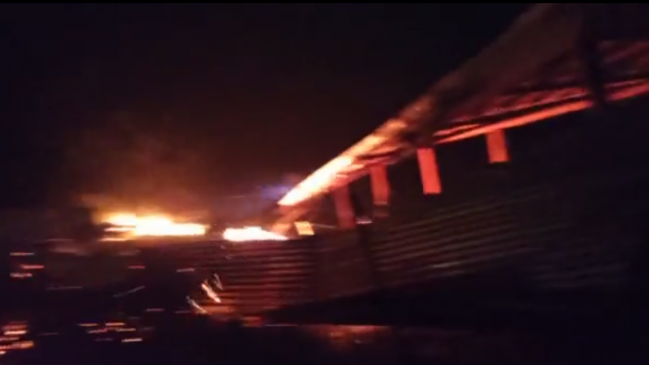 Familia de Quidico sufrió ataque incendiario que destruyó su casa