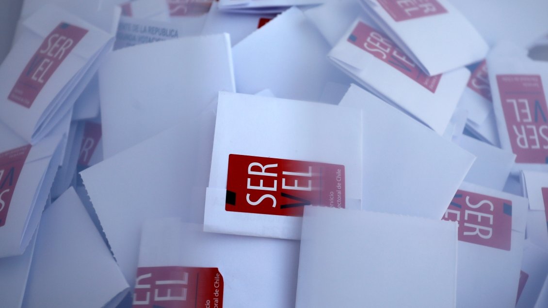 Falla de seguridad: Servel tuvo disponibles, para descargar, los datos personales de 15 millones de chilenos