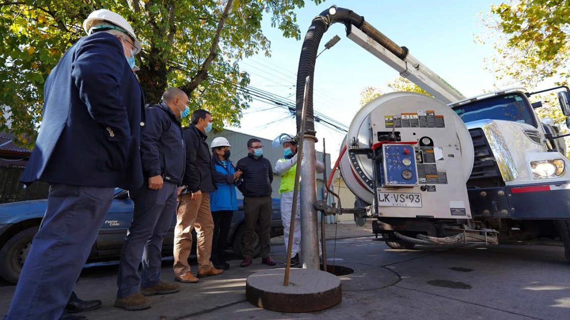 Pinto y Quillón reciben recursos regionales para adquirir camiones multipropósitos