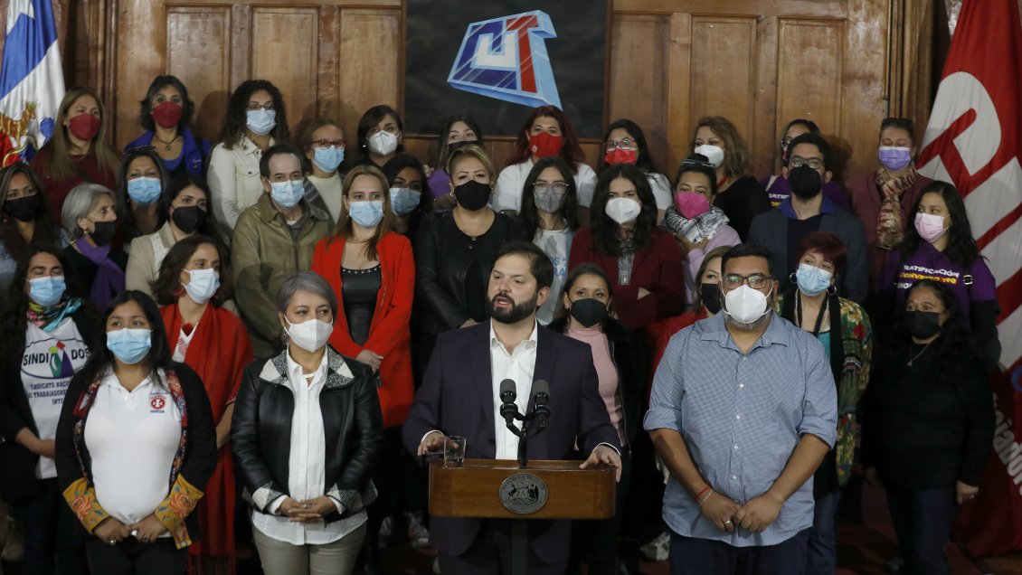 Boric en víspera del 1 de mayo: 