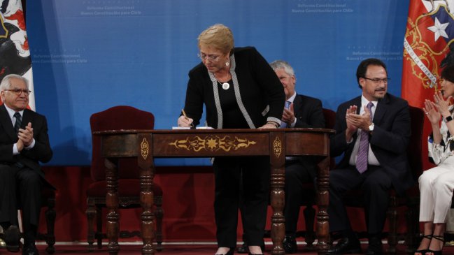 Boric: Si gana el Rechazo, reflotar el proyecto de Constitución de Bachelet 