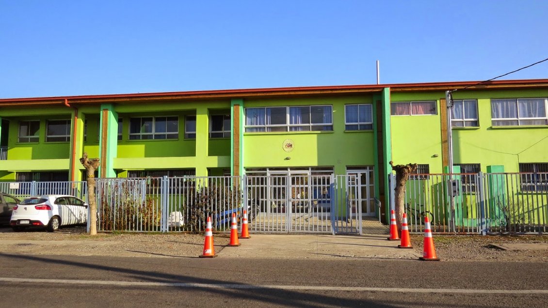 Salud prohibió funcionamiento de escuela de Chimbarongo por colapso de aguas servidas