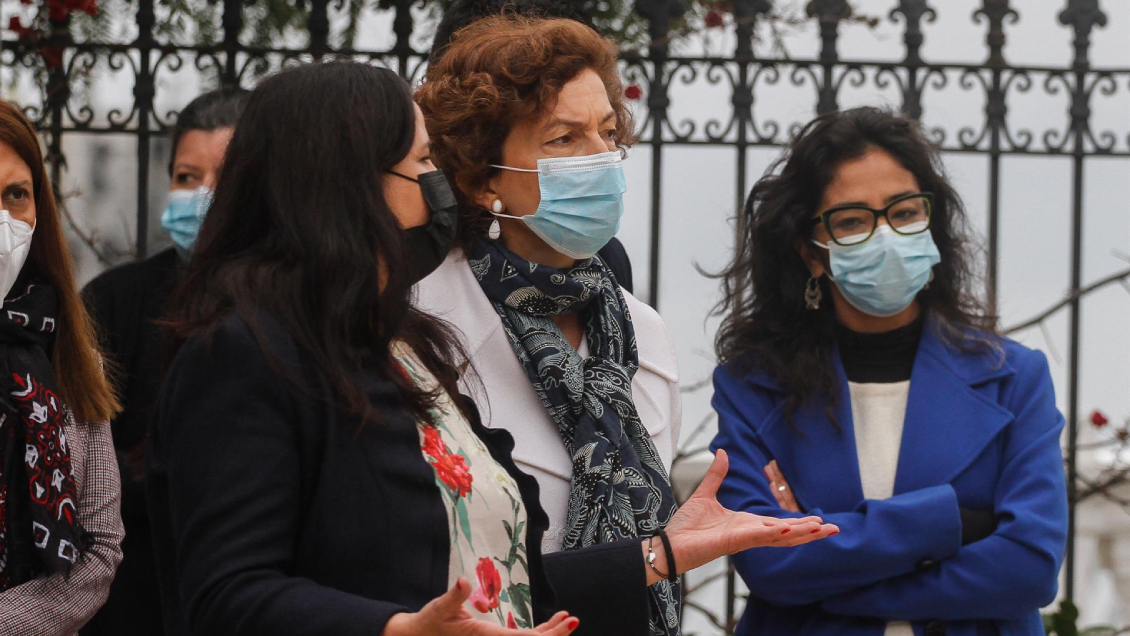 Jefa de la Unesco urgió ayuda nacional e internacional para rescatar a Valparaíso