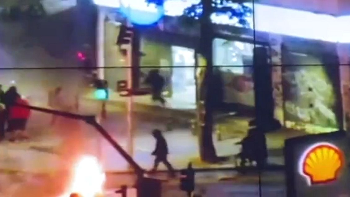 Saqueos e incidentes en inmediaciones de la ex Posta Central