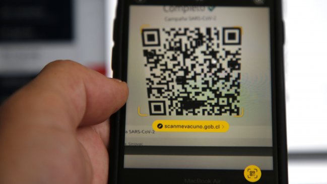 Pase de movilidad se bloqueará para personas sin segunda dosis de refuerzo en últimos seis meses