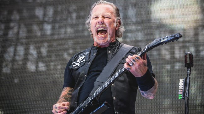 James Hetfield llama y felicita a mamá que dio a luz durante concierto de Metallica