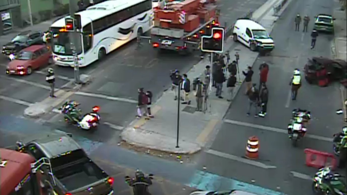 Choque entre cuatro vehículos mantiene alta congestión en Vicuña Mackenna y Santa Isabel