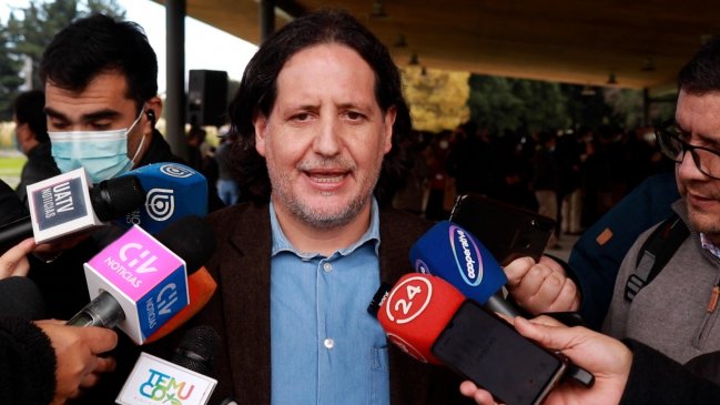 Gobierno se querellará por ataque incendiario en Victoria en que fue herido un trabajador