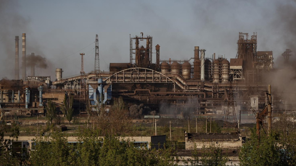 Ucrania abandonó la lucha en la acería de Azovstal, símbolo de la resistencia contra Rusia