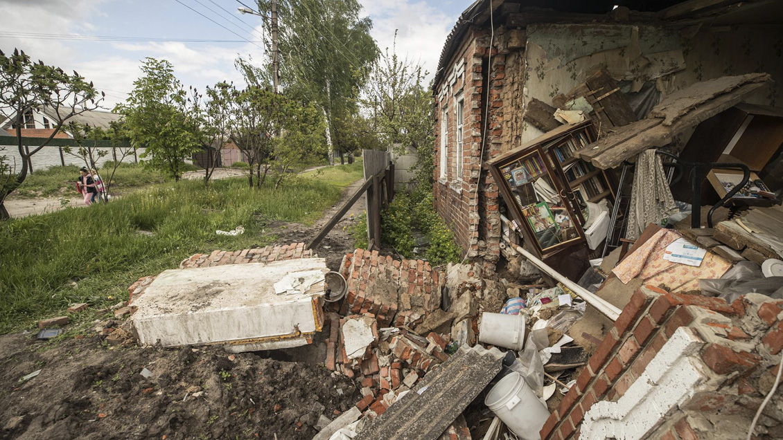 Rusia bombardea poblados en el Donbás y Zelenski acusa un 