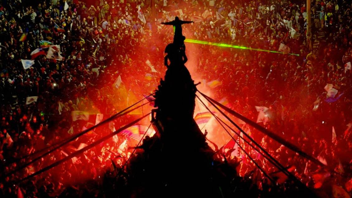 Patricio Guzmán fue ovacionado en Cannes por documental sobre estallido social y Convención Constituyente