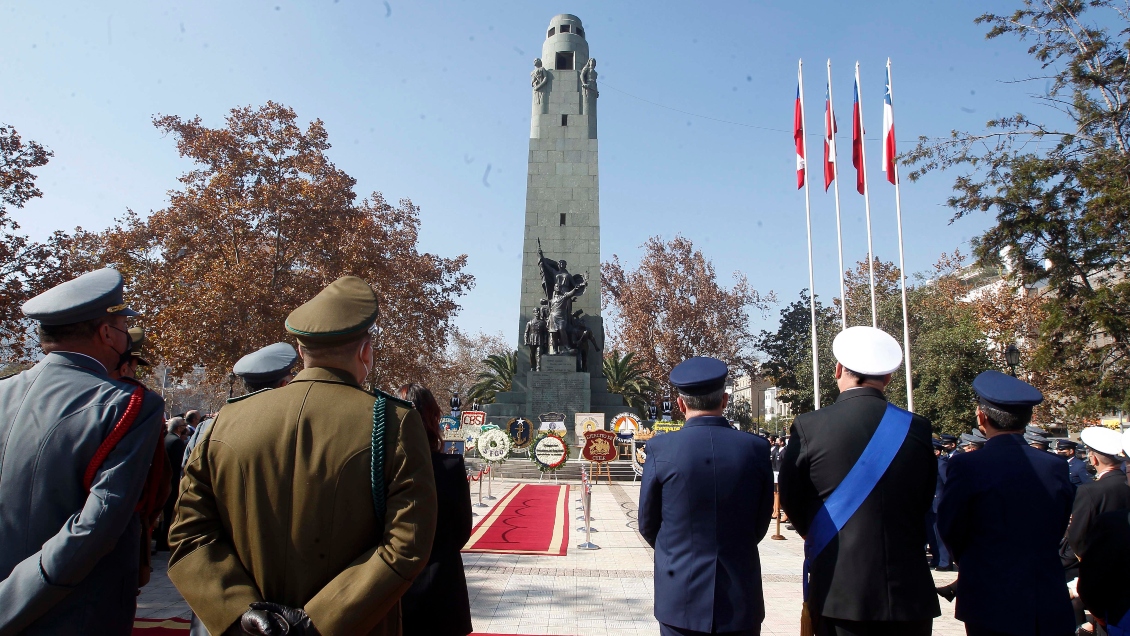 Las Glorias Navales y el Combate Naval de Iquique se conmemoraron también en Santiago