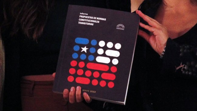 Comisión aprobó en general distribución de los capítulos del borrador constitucional