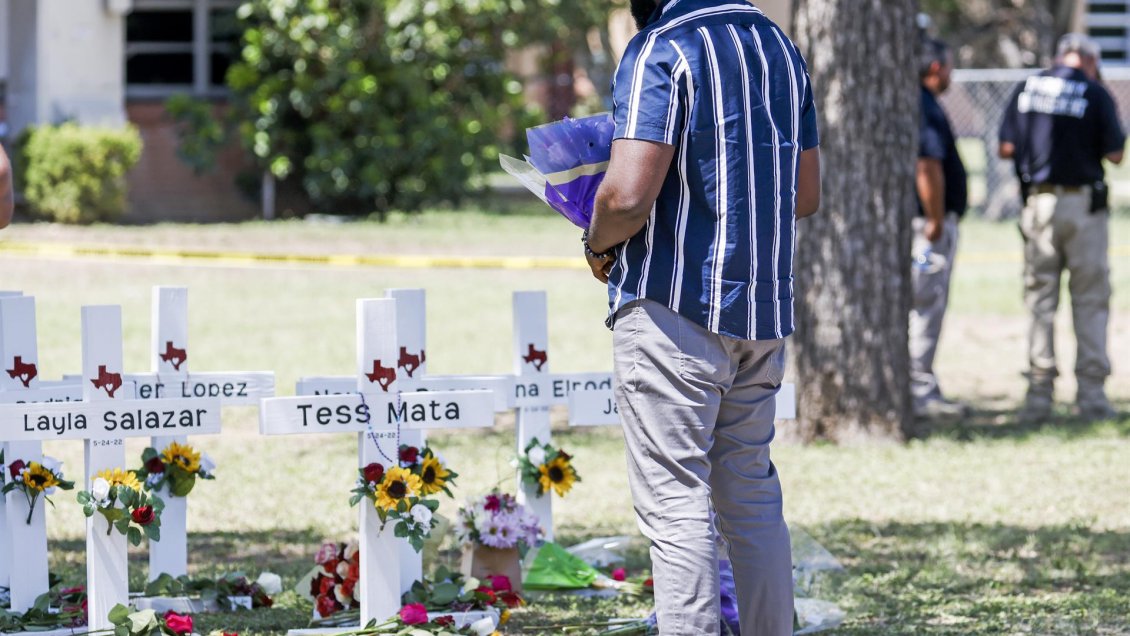 Falleció de un infarto el marido de profesora asesinada en tiroteo en Texas: 