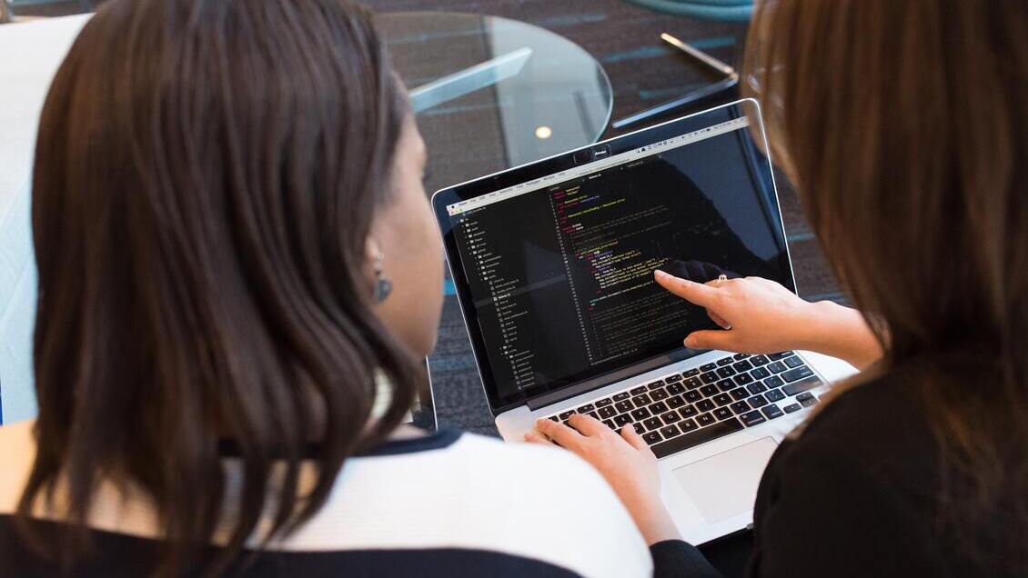 Ministerio de las Culturas abrió convocatoria para cursos de programación y ciencias de la computación