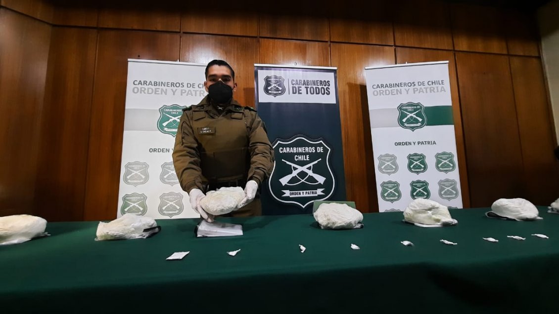 Araucanía: Nerviosismo delató a sujetos que llevaban siete kilos de pasta base en un taxi