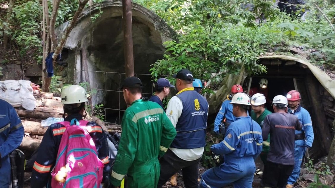 Minero falleció en medio de búsqueda de otros 14 atrapados en yacimiento colombiano