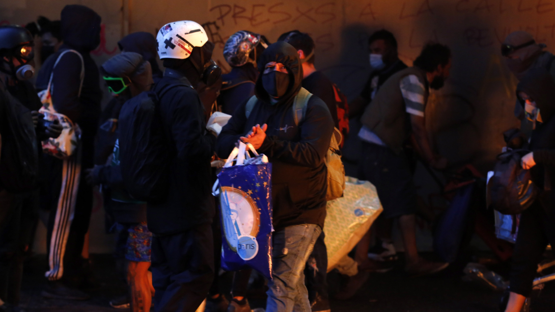 Turba saqueó tiendas y provocó destrozos en el Paseo Ahumada