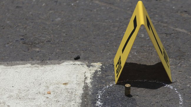 La inflación y la delincuencia se instalan como los problemas que más afectan a los chilenos