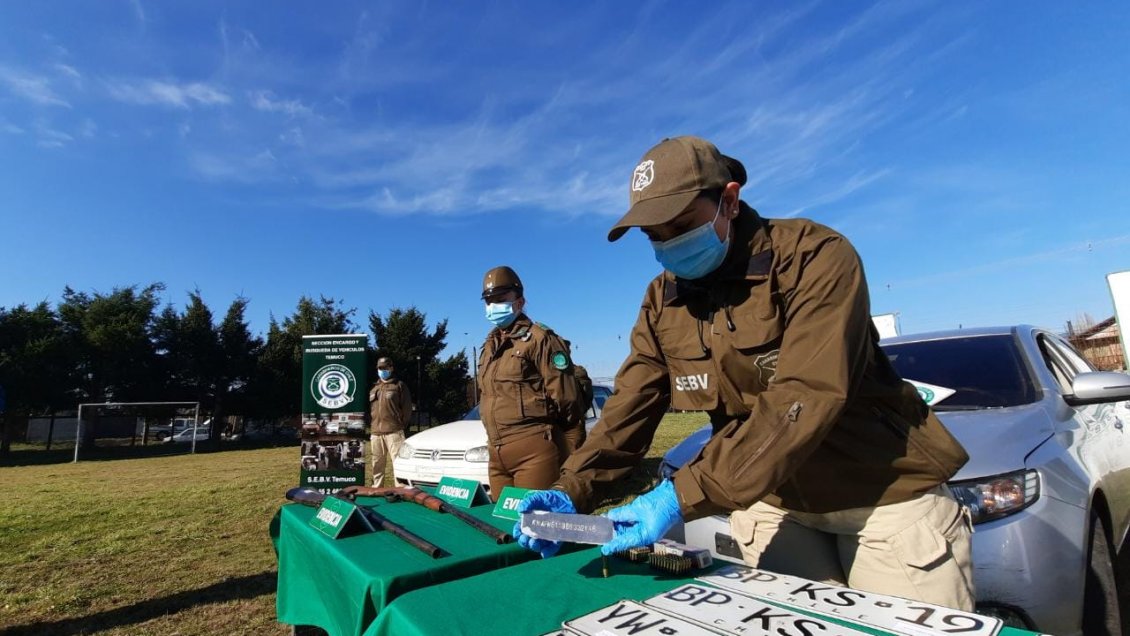 Carabineros incautó vehículos robados, escopetas y municiones en Curacautín: Tres detenidos