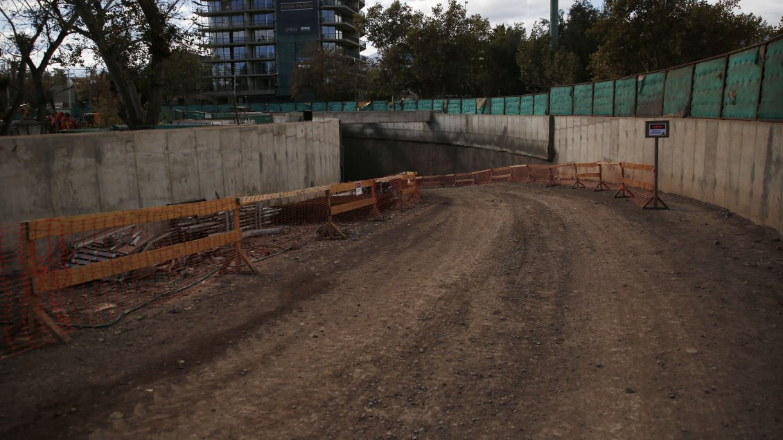 Comenzó cierre de pista en el sector La Pirámide por trabajos en Autopista Vespucio Oriente