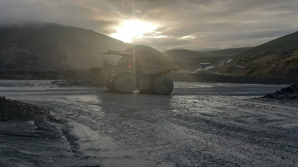 Oficialismo presenta proyecto para nacionalizar explotación del cobre en Perú
