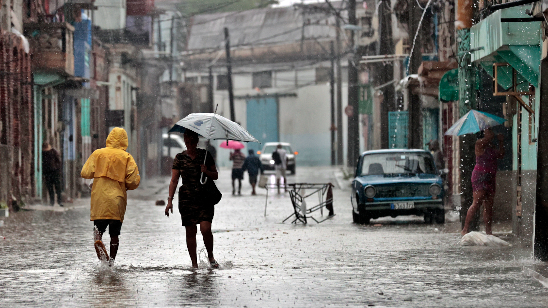 Intensas lluvias dejan al menos tres fallecidos y miles de evacuados en Cuba