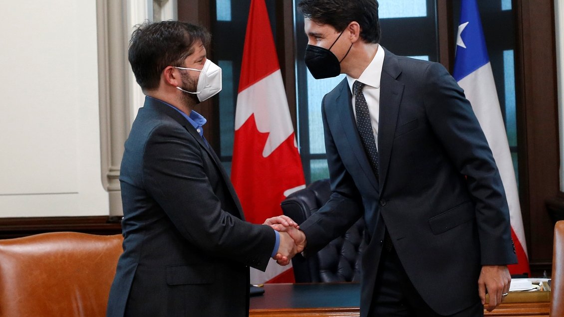 Presidente Boric se reunió con Trudeau en Canadá previo a la Cumbre de las Américas