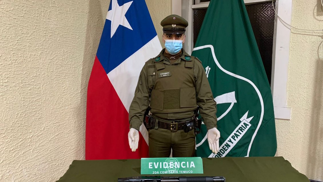 Detuvieron a sujeto que amenazó con una escopeta a su esposa en una botillería de Temuco