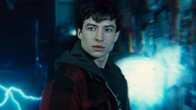 Nueva acusación en contra de Ezra Miller afirma que suministró alcohol y drogas a menor de edad