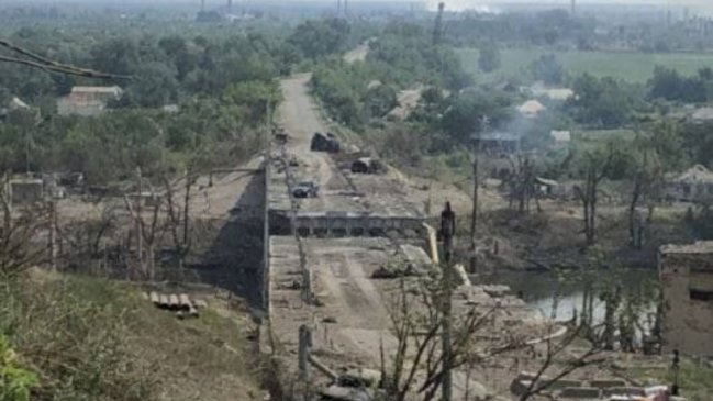 Rusia corta vías de abastecimiento mientras Ucrania intenta mantener Azot