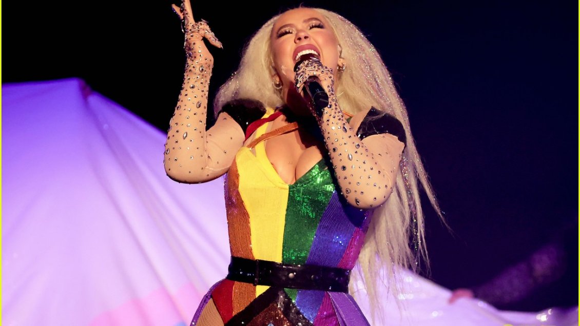 Christina Aguilera sorprende con show en el LA Pride Music Festival