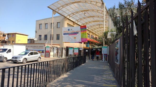 Hombre disparó al aire en un colegio de Quilicura por un problema de convivencia entre alumnos