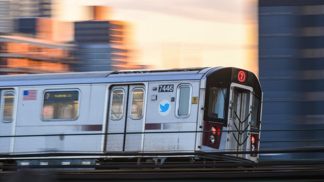 Murió un hombre al quedar su pantalón agarrado en la puerta del metro de Nueva York