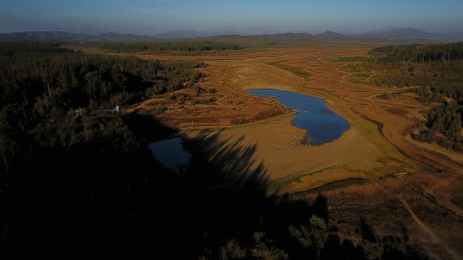 Crisis hídrica: MOP dio a conocer medidas para combatir el mal uso y robo del agua