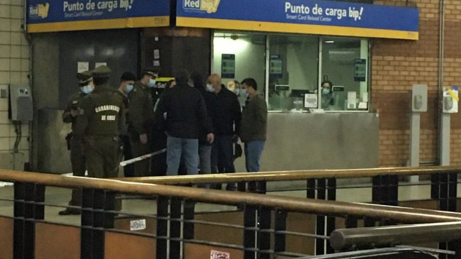Hombre fue baleado al interior de la Estación Baquedano del Metro