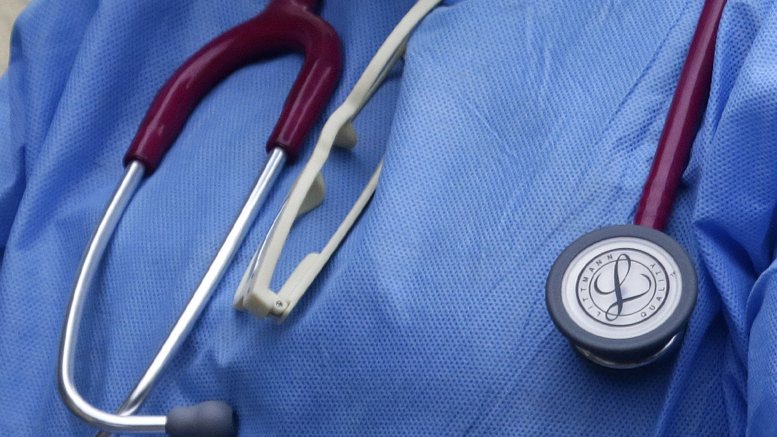 Enfermera apuñalada en Las Condes está fuera de riesgo vital