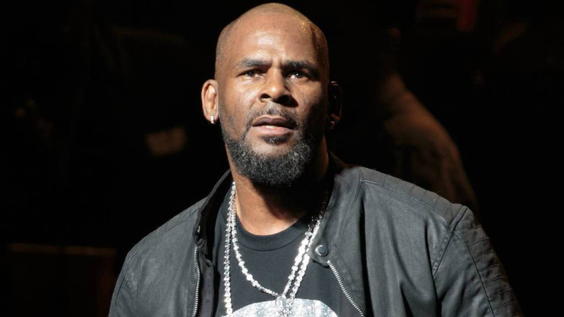 Cantante R. Kelly fue sentenciado a 30 años de cárcel por delitos sexuales