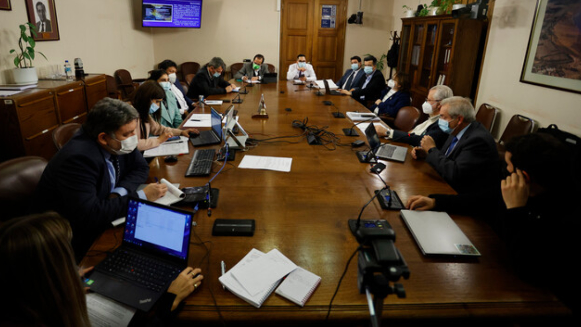 Comisiones del Senado analizaron cierre de la fundición Ventanas