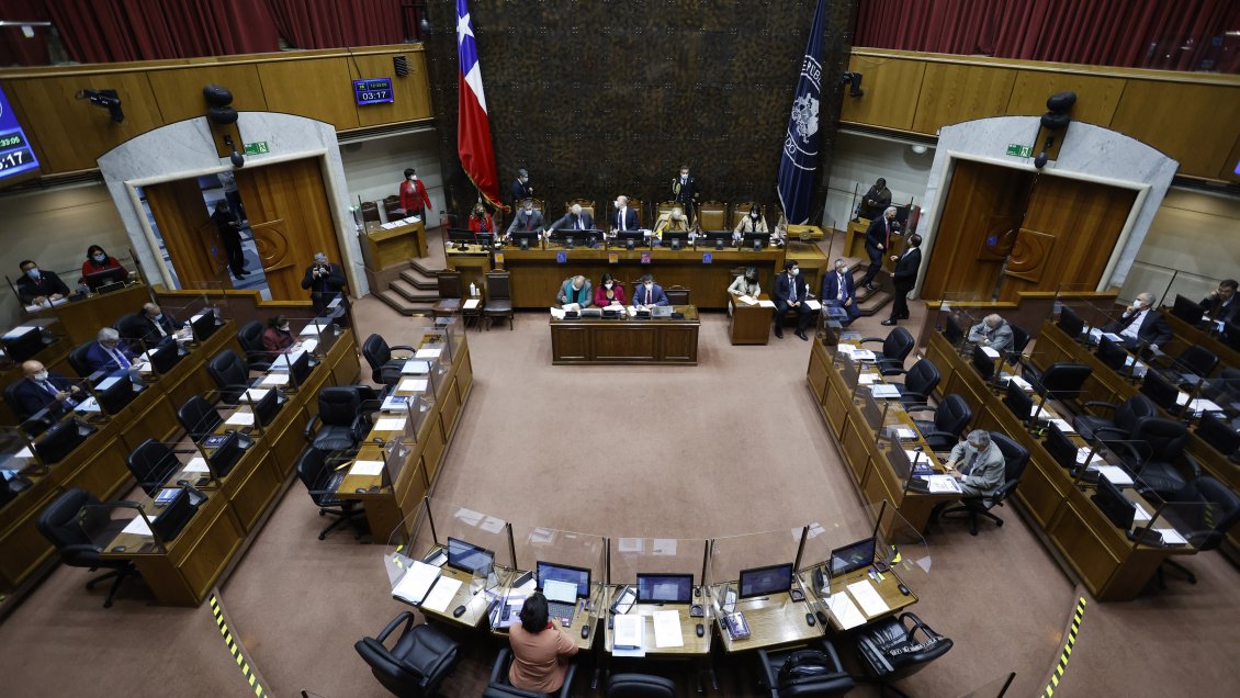 Senadores votarán el martes el proyecto para reformar la Constitución con quorum de 4/7