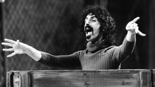 Universal compró catálogo, derechos, archivos e imagen de Frank Zappa