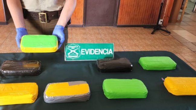 Hombre caminaba por la pampa con más de ocho kilos de drogas