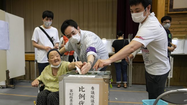 El partido del difunto Shinzo Abe obtuvo holgada victoria en comicios parlamentarios