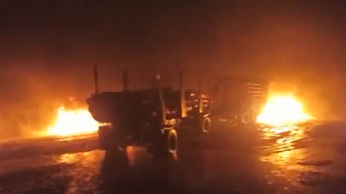 Ataque incendiario consumió por completo ocho camiones en La Unión