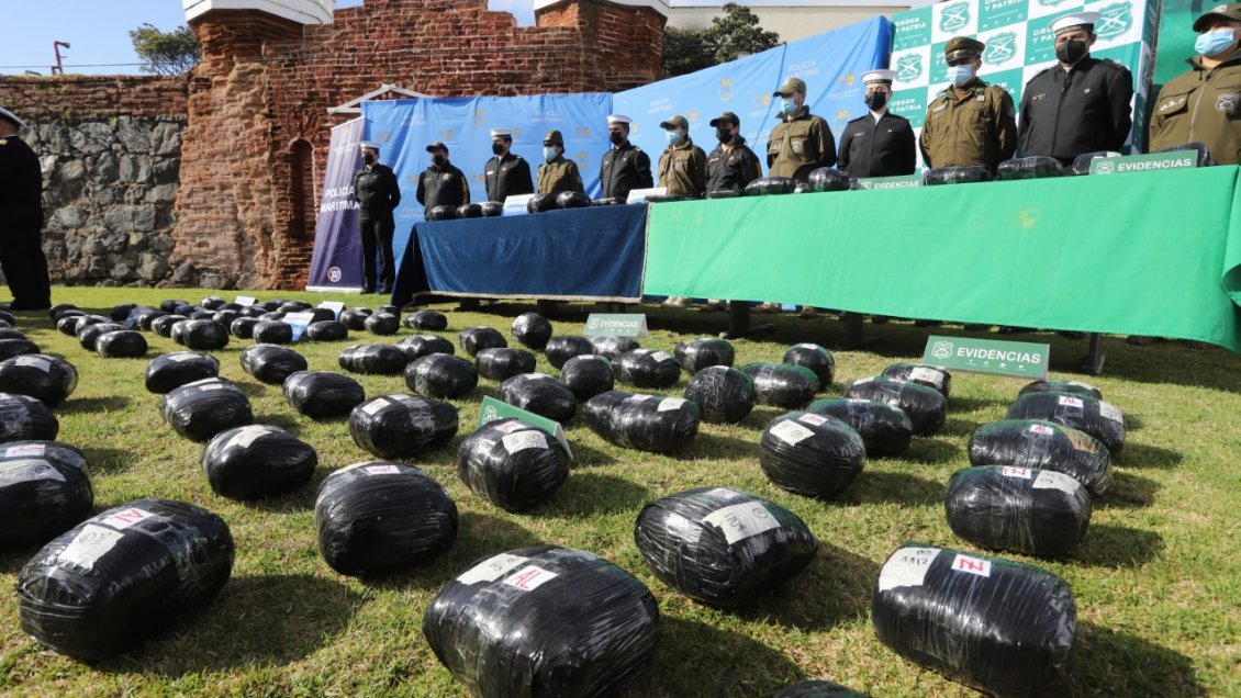 Armada y OS7 desbaratan banda extranjera que internaba droga por el puerto de San Antonio